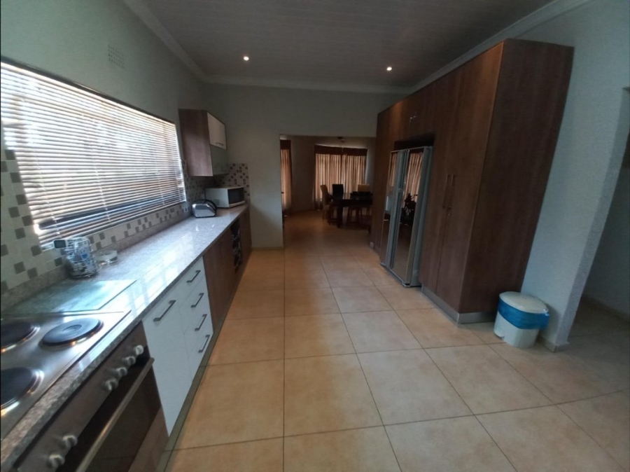 4 Bedroom Property for Sale in Lindequesdrif North West